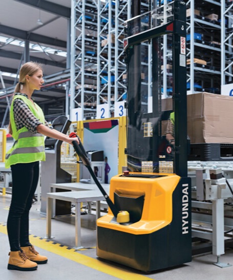 12-15ES-XB-XN - Hyundai Material Handler Pallet Stacker